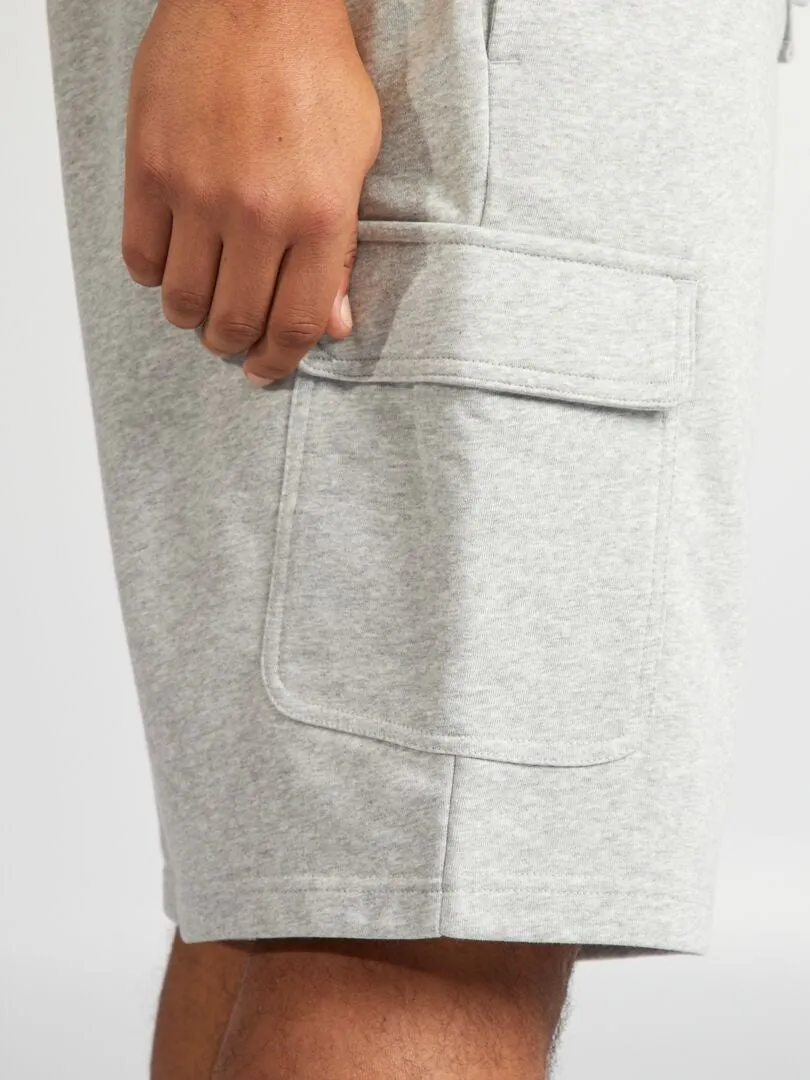 BERMUDAS CON BOLSILLOS CON SOLAPA  GRIS