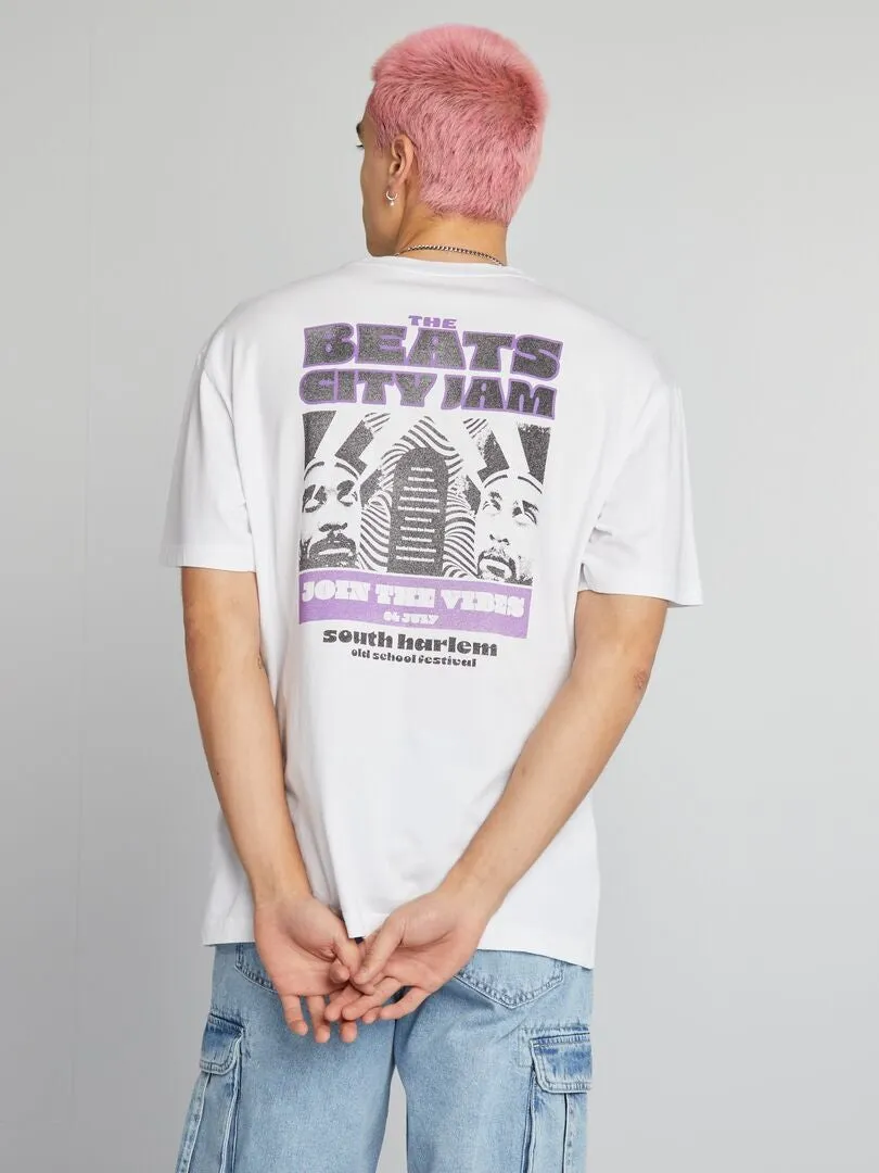 CAMISETA CON ESTAMPADO EN EL PECHO  BLANCO