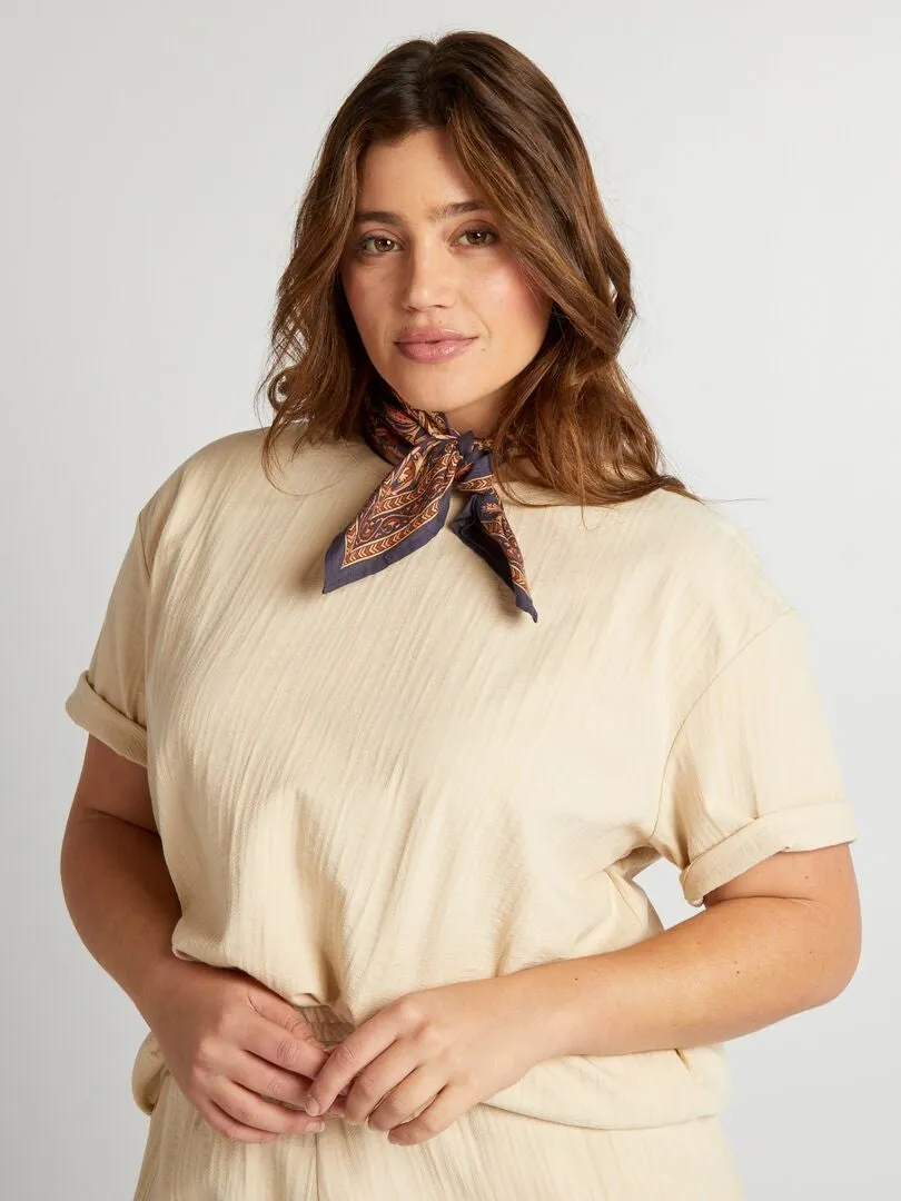 CAMISETA ELáSTICA CON CUELLO REDONDO  BEIGE
