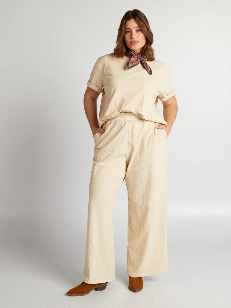 CAMISETA ELáSTICA CON CUELLO REDONDO  BEIGE