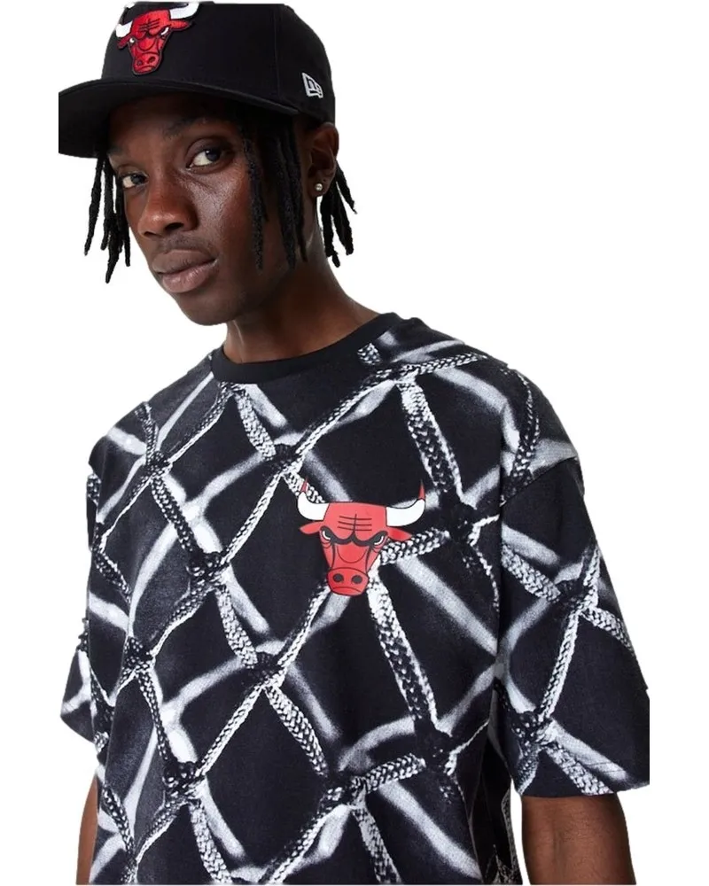 Camiseta new era negra bulls aop os tee