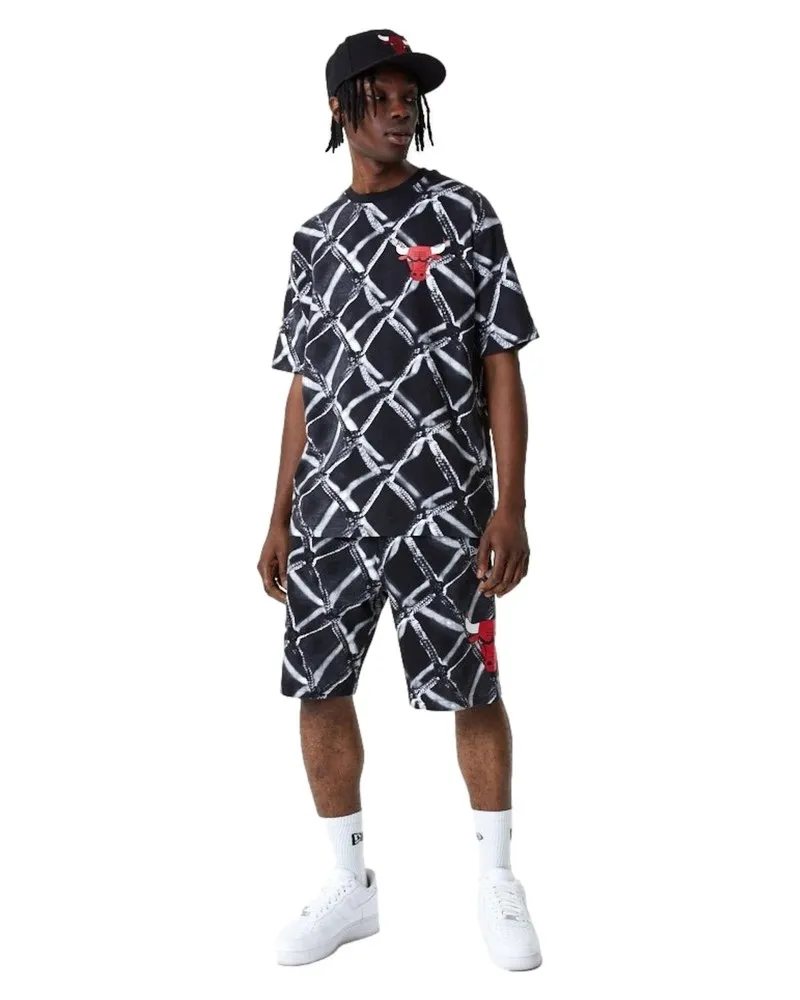 Camiseta new era negra bulls aop os tee