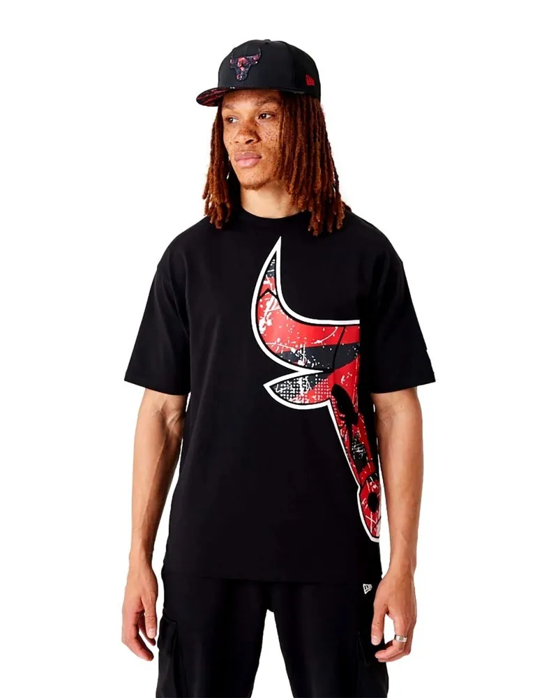 Camiseta new era negra bulls nba large team logo oversized tee