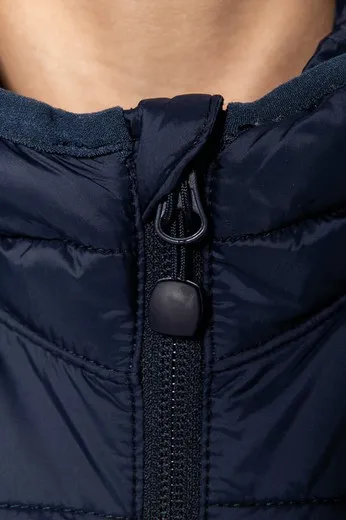Chaqueta acolchada y ligera con capucha niños