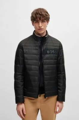 Chaqueta repelente al agua con cinta de logo en 3D
