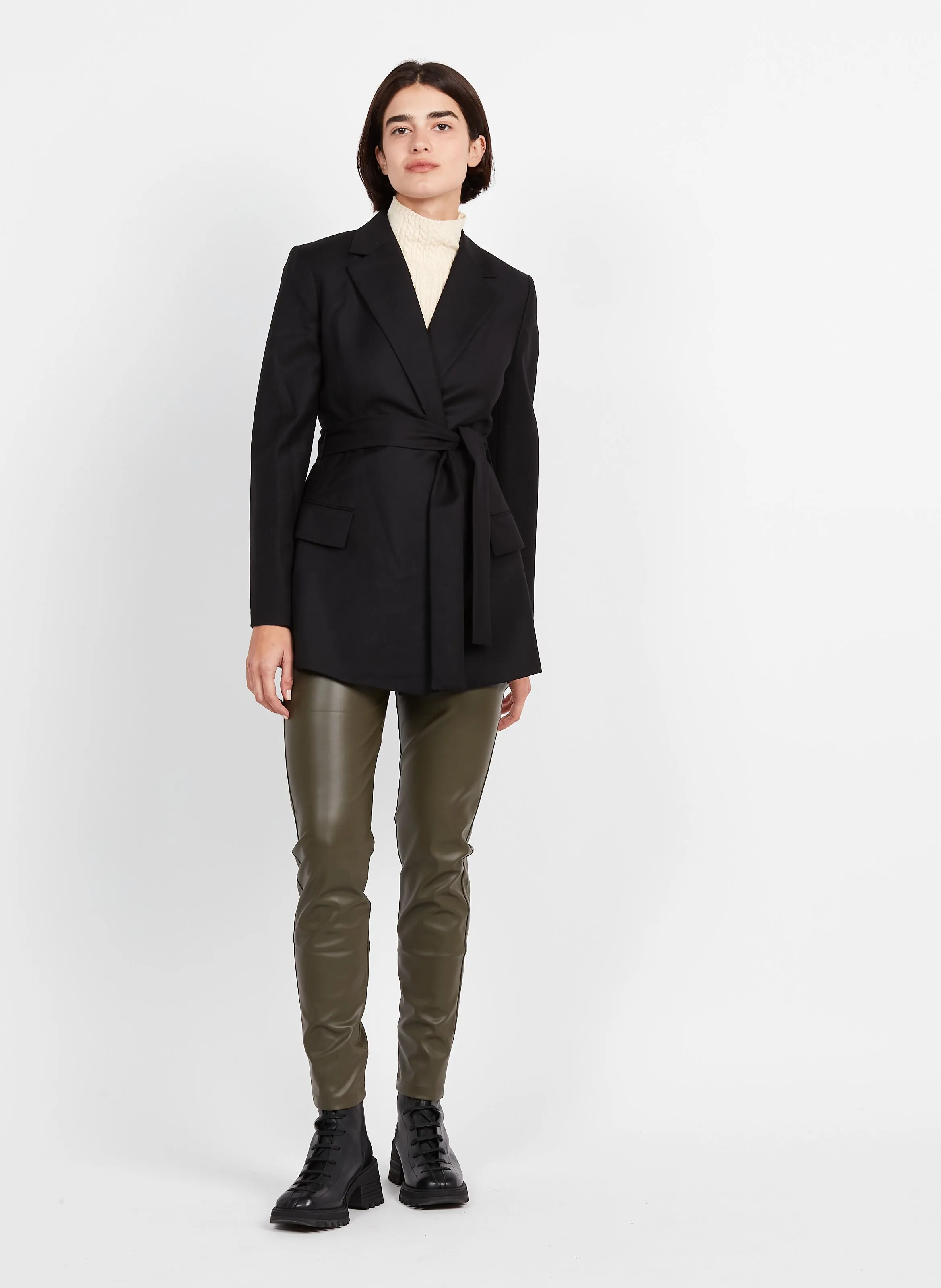 Chaqueta sastre de lana en negro