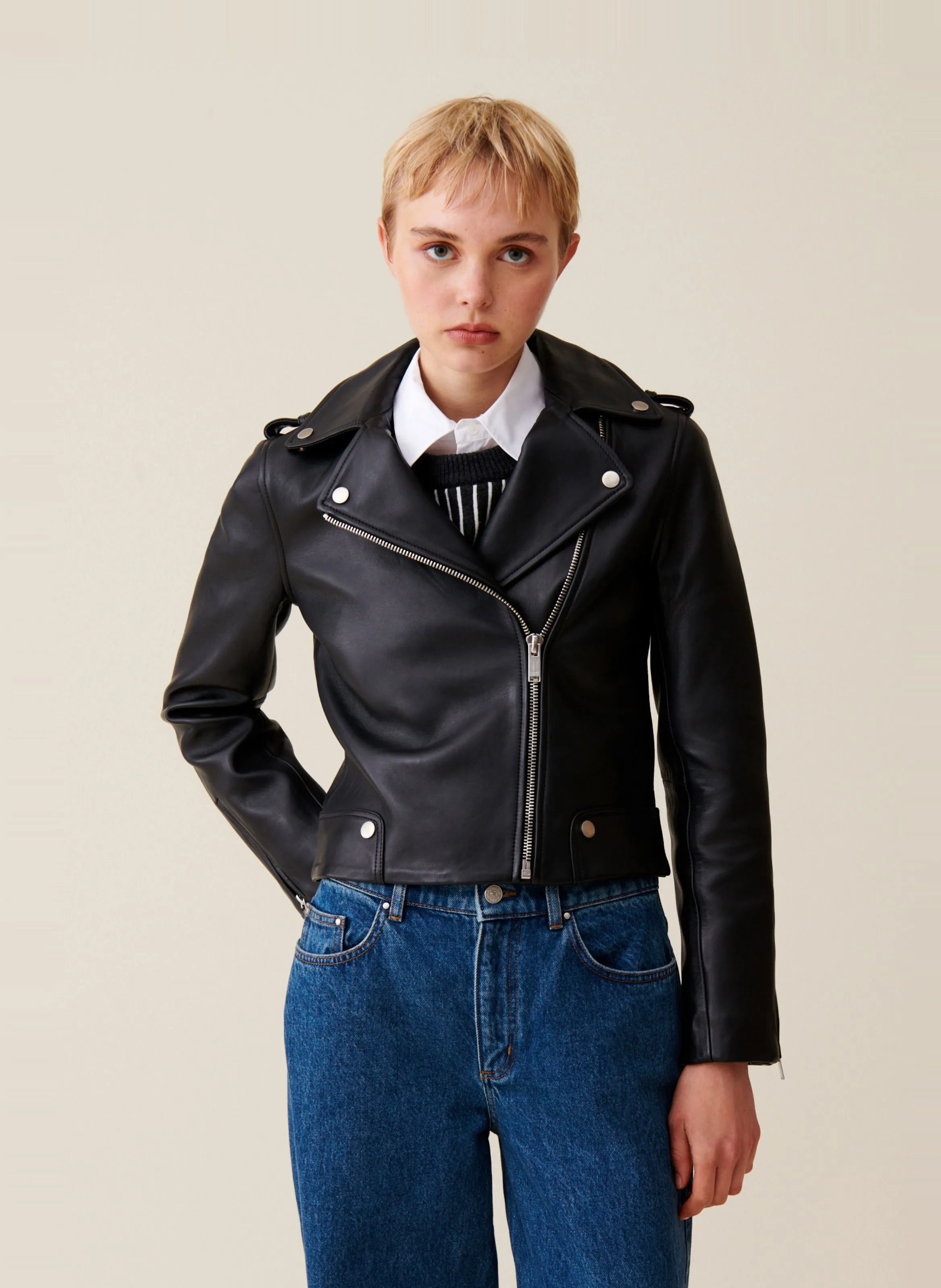 CLAUDIE PIERLOT Chaqueta de cuero entallada en negro