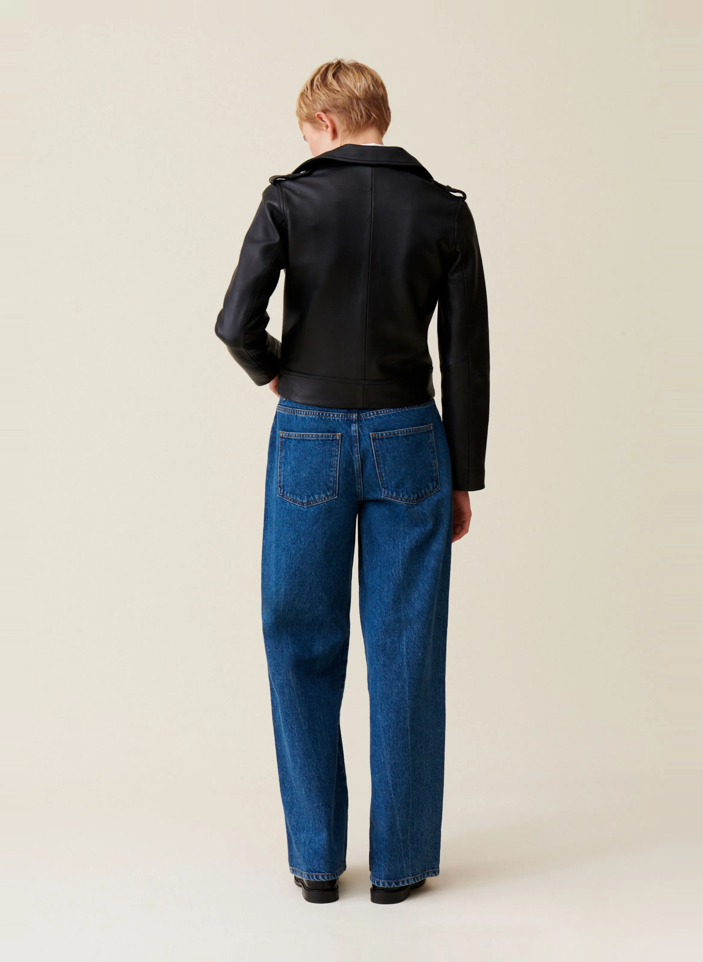 CLAUDIE PIERLOT Chaqueta de cuero entallada en negro