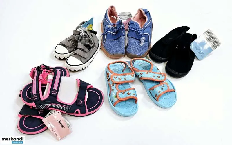Colección de verano de calzado para niños: ofertas al por mayor en zapatos para niños ligeros y duraderos