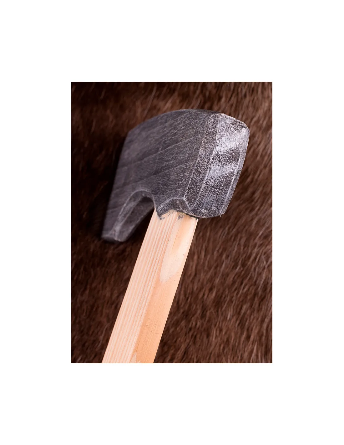Hacha de madera y cuerda para niños