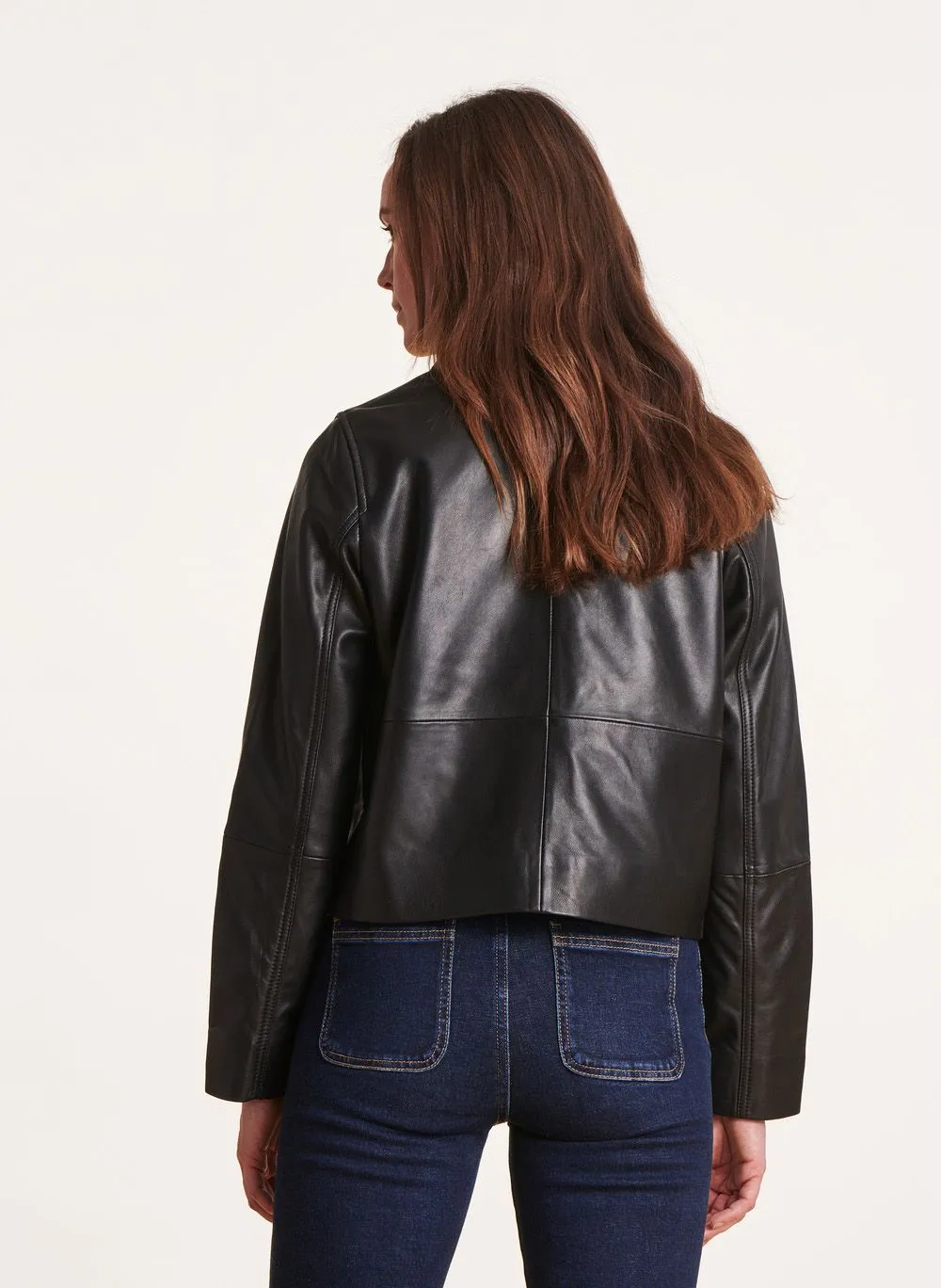LA FEE MARABOUTEE Chaqueta de cuero recta con cuello clásico en negro