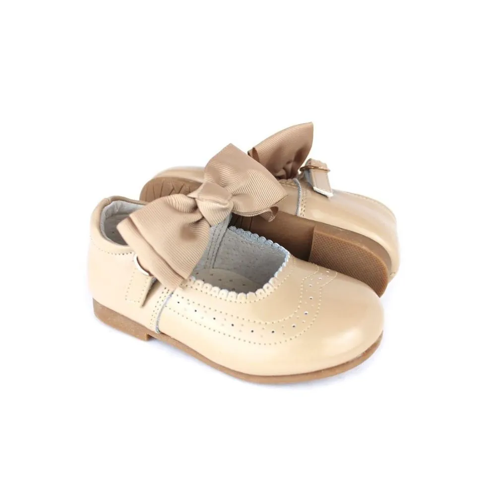 Merceditas Niña Charol  Camel Modelo Irina