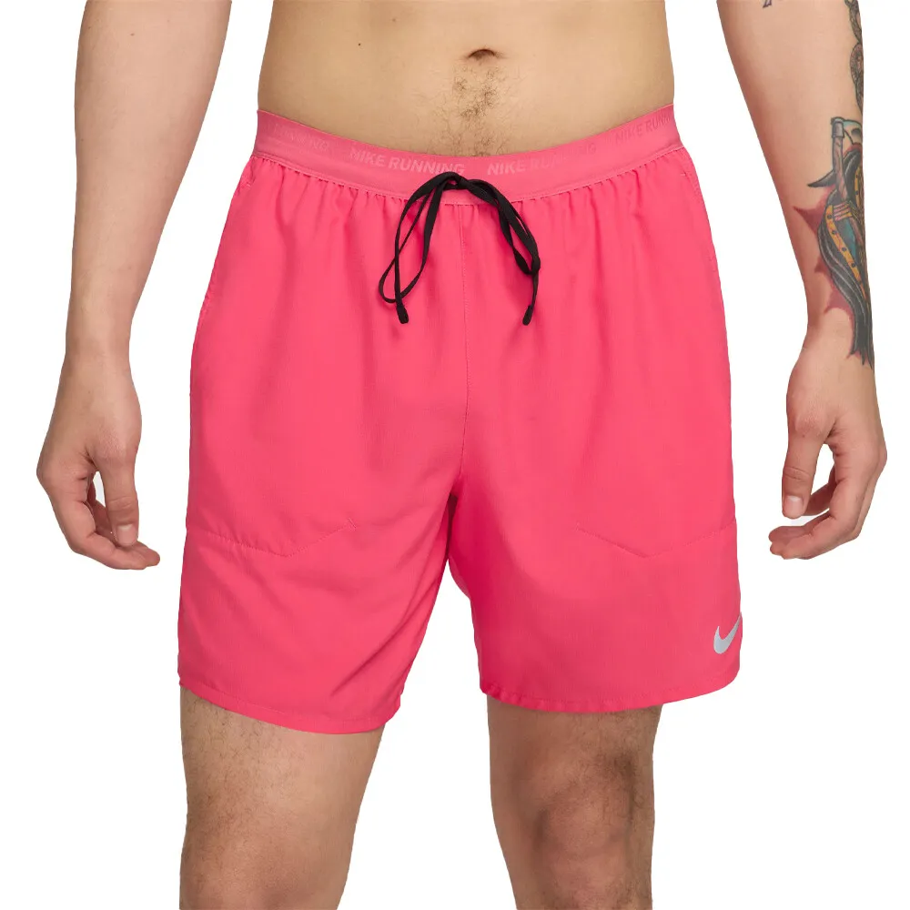 NIKE STRIDE DRIFIT 7 PULGADA 2 EN 1 PANTALONES CORTOS RUNNING  FA24
