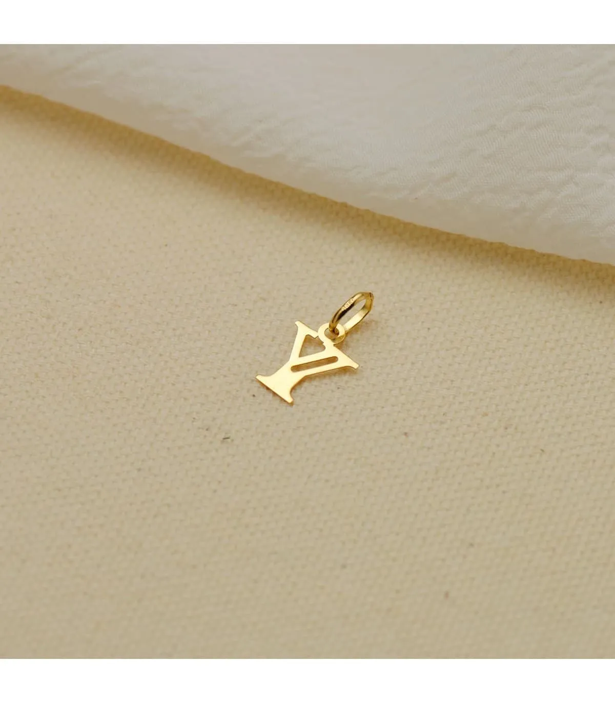 Pendentif initiale en or 18 carats Y