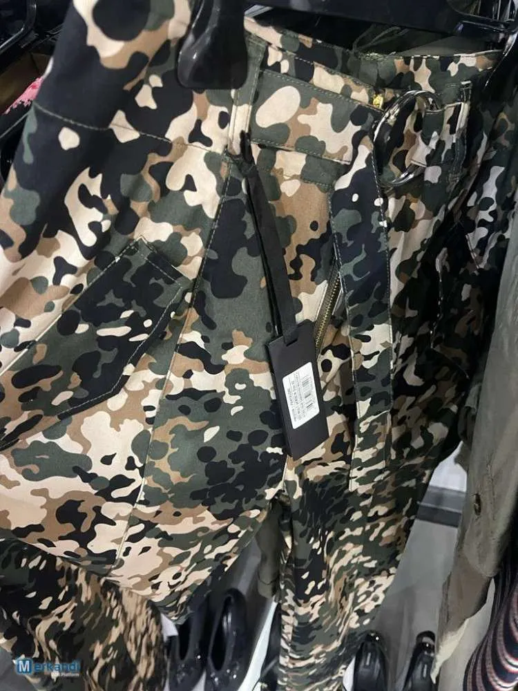 Pinko stock de ropa de mujer