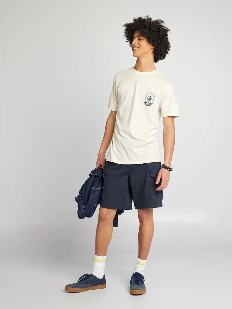 SHORT CON BOLSILLOS EN LOS LATERALES  AZUL
