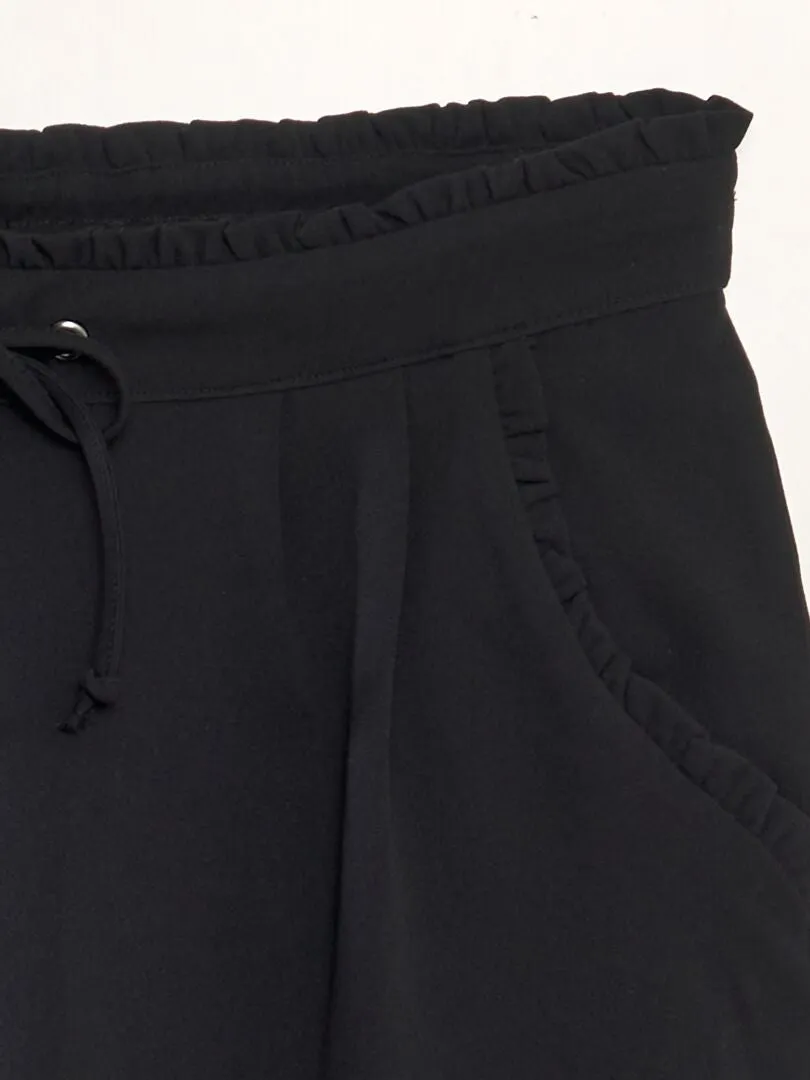SHORT CON BORDES ONDULADOS 'JDY'  NEGRO