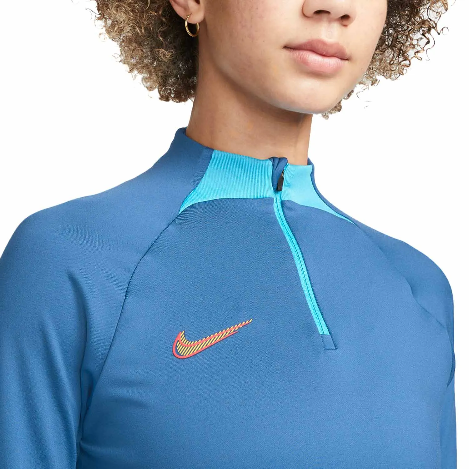 SUDADERA NIKE MUJER DRIFIT STRIKE