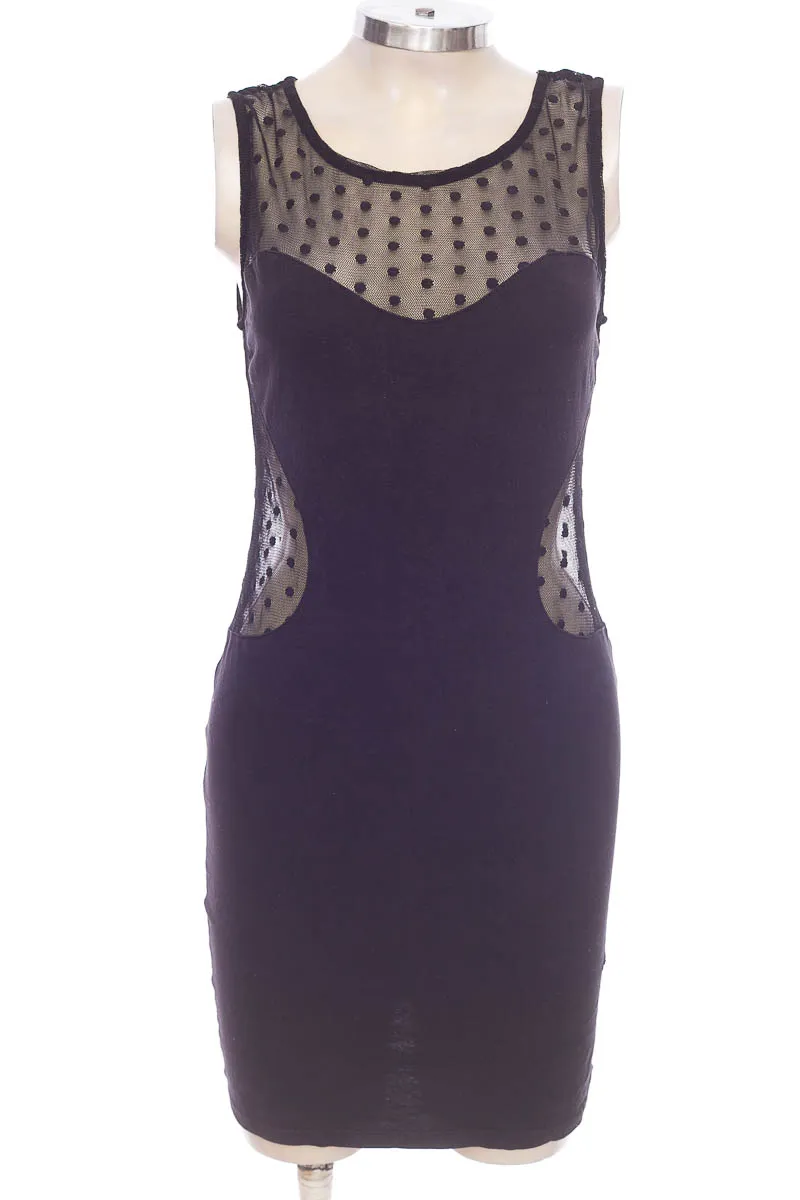 VESTIDO / ENTERIZO COLOR NEGRO  BERSHKA